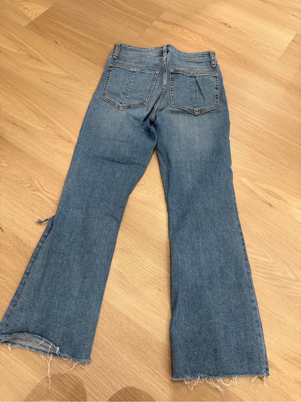 Rag and bone Classic Blue Distressed Women’s Jeans - Picture 2 of 3
